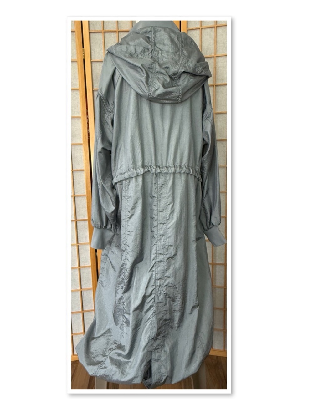 Daily Practice Lightweight Drawstring Lightweight Jacket - Picture 3 of 13